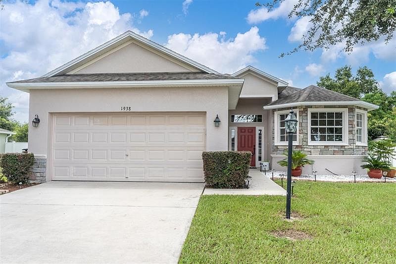 1st image of 1938 Griffins Green Dr