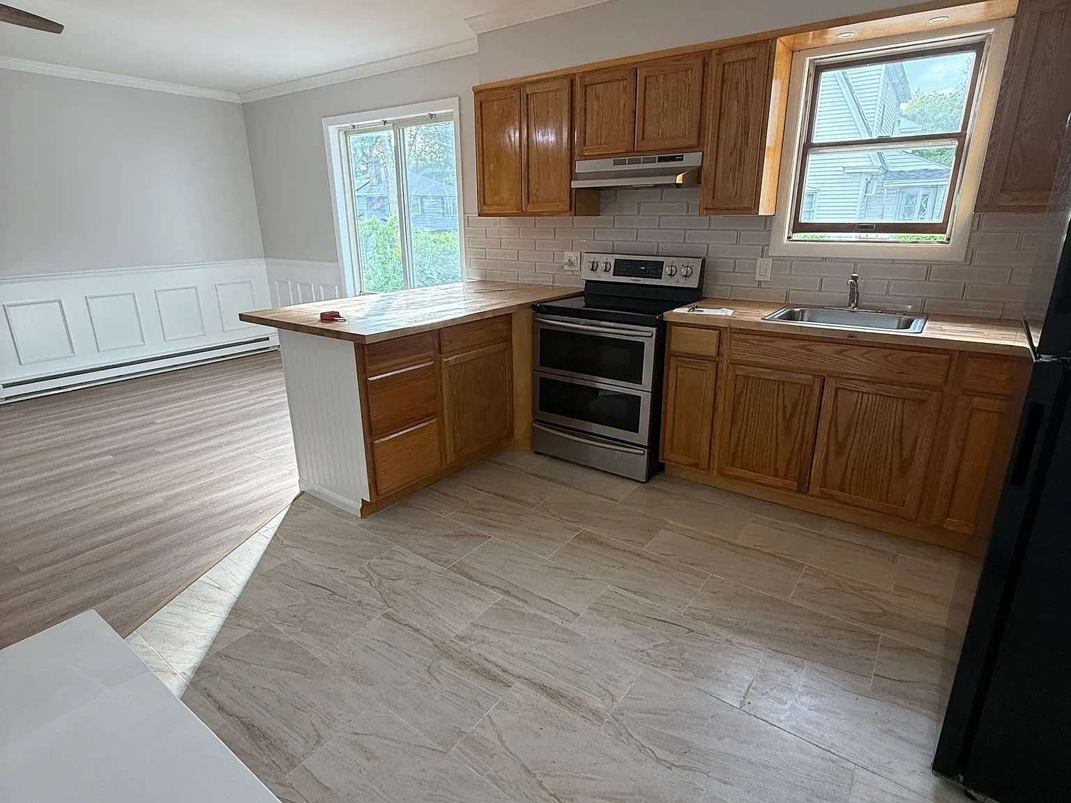 1 bed, 1.0 bath, 2136 sqft, $1,750 — Photo 2