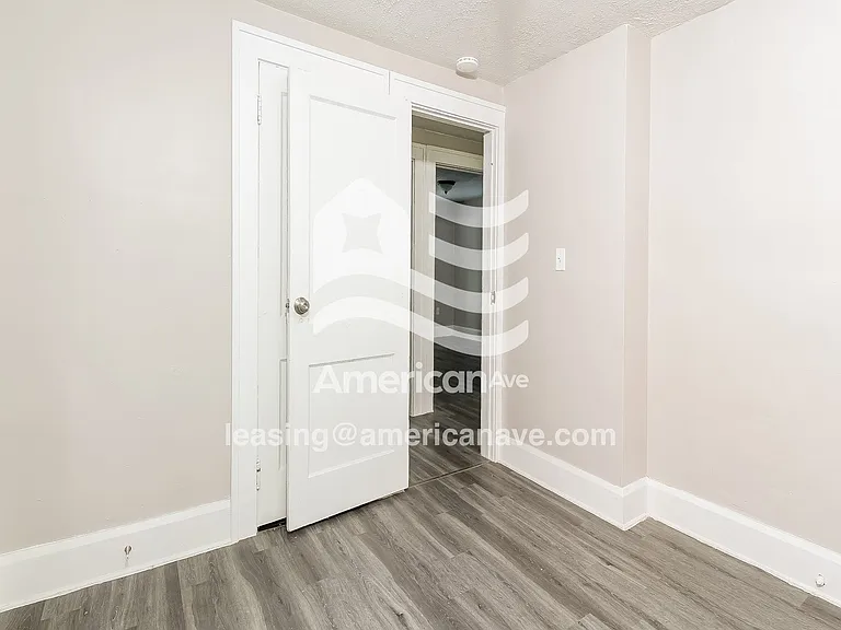 1416435_009_wm_-_bedroom_13140644.jpg