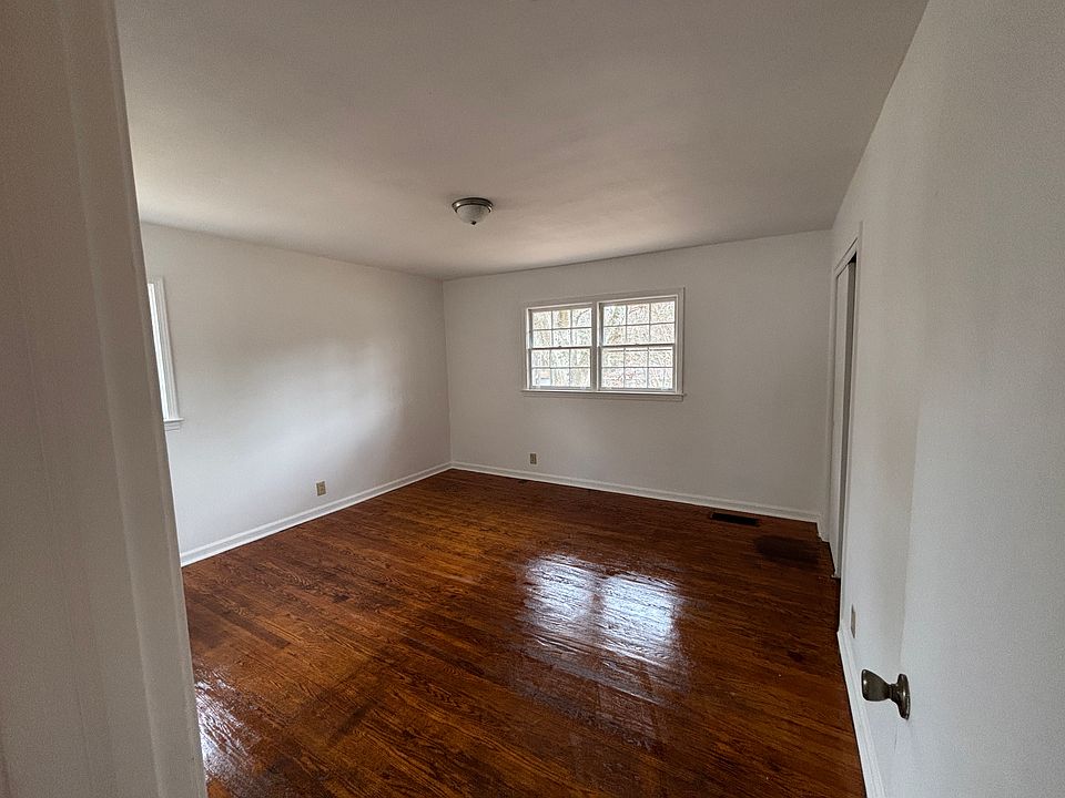 1st image of 2605 Oswood Dr