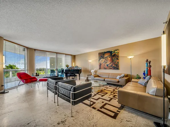 21150 Point Pl #703, Aventura, FL 33180