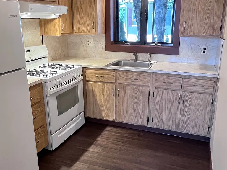64 Clifton Blvd #1 — Photo 3