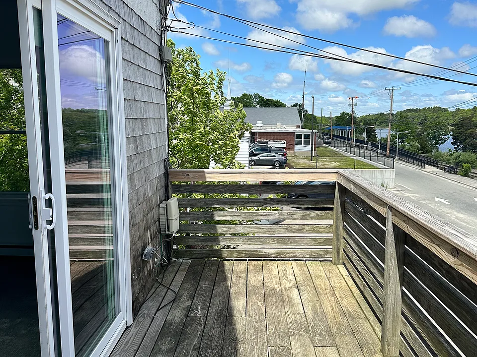 257 Main St #B