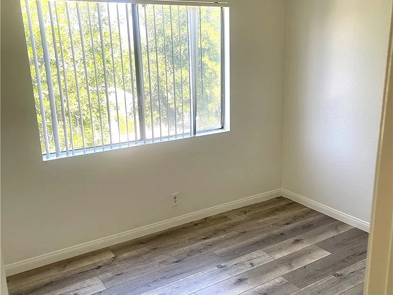 518 Oak St #7 — Photo 14