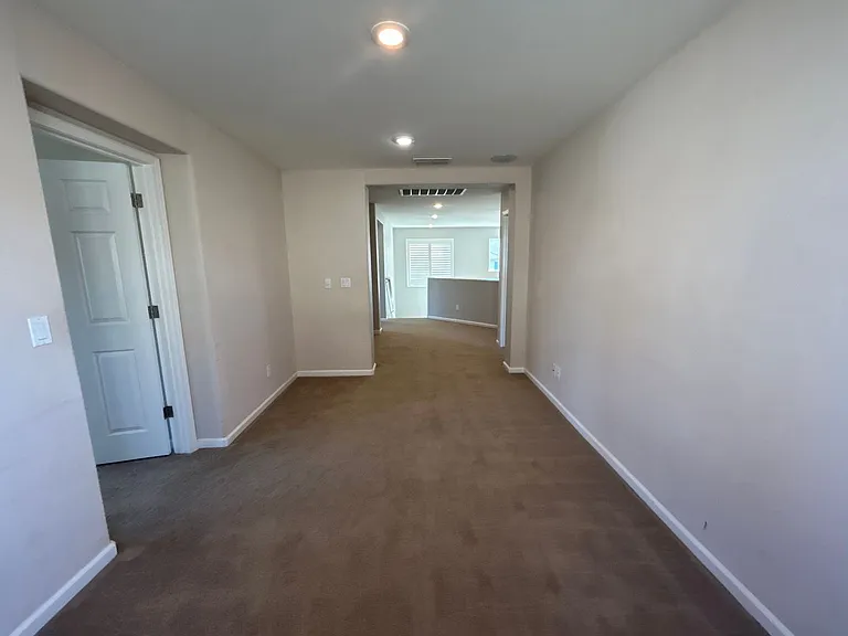 212 Riverbend Ln — Photo 24