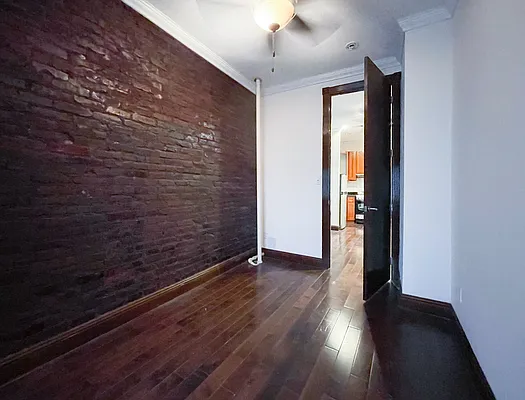 Rented by Kahen Properties | media 13