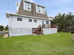 39 Harbor Rd, Westhampton, NY 11978