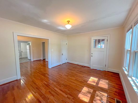 5th image of 360 W North St