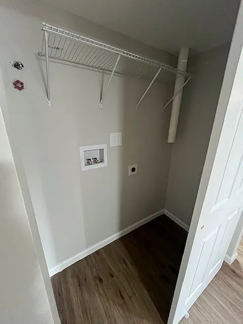 1 bed, 900 sqft, $1,275 — Photo 4