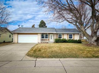 2406 Belmont Dr, Norfolk, NE 68701