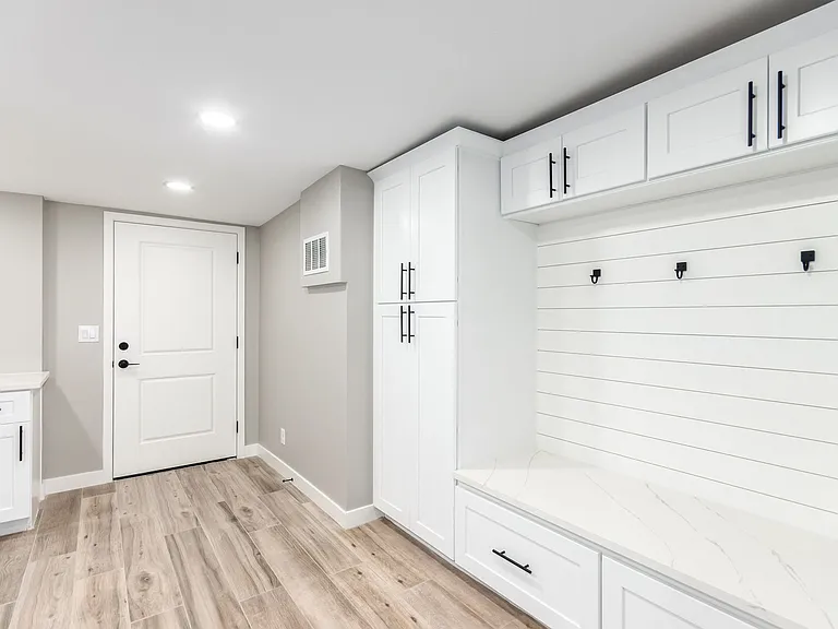507 E Wesleyan Dr — Photo 20