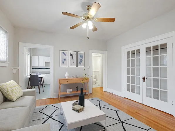 1027 Washington Street