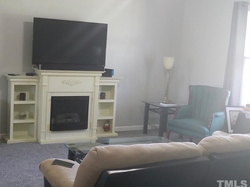 2nd image of 100 Mitchel Ct