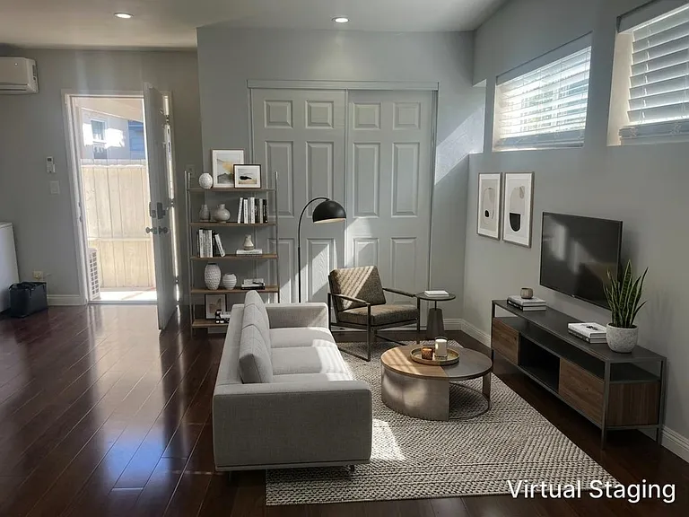 7009 Jumilla Ave #B — Photo 12