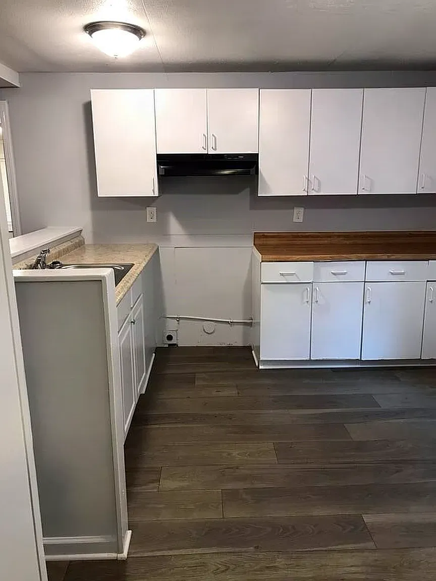431 Acacia Drive - 1 — Photo 2