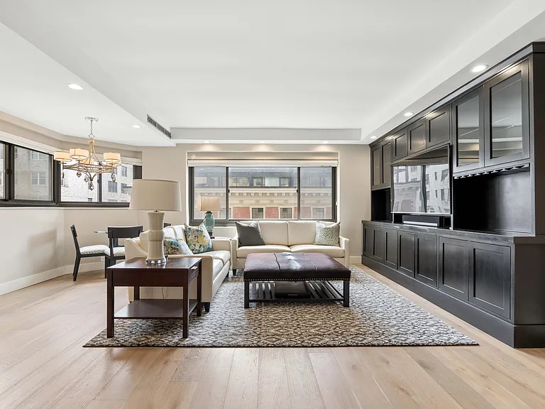 25 E 83rd St #10B — Photo 1
