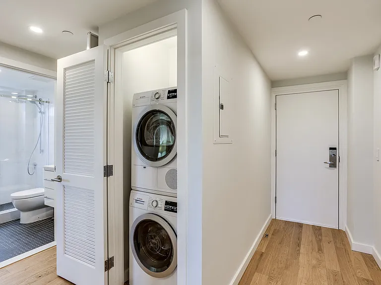 2900 Adams Mill — Photo 41