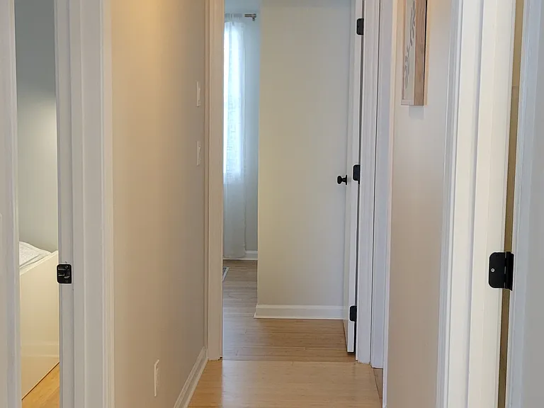 112 Betts St — Photo 11