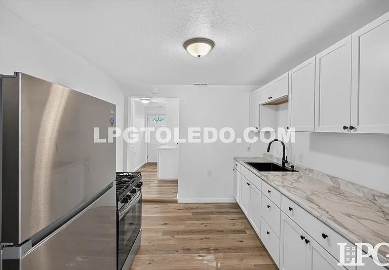 12378 Lincoln Blvd — Photo 11