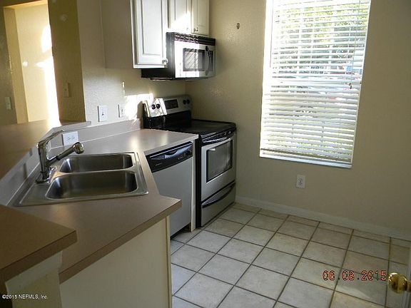 3rd image of 13703 N Richmond Park Dr #3302