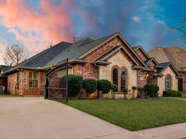 8533 Brandonwood Dr, North Richland Hills, TX 76182