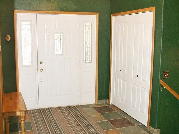 4th image of 67 Hillside Cir