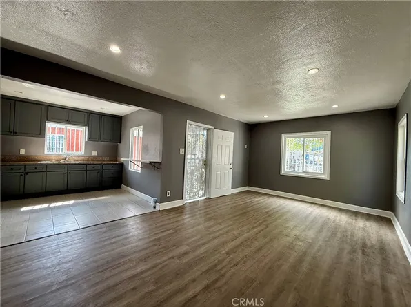 1359 E 108th St, Los Angeles, CA 90059