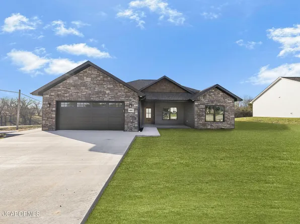 10897 Country Aire Meadows Ct, Holts Summit, MO 65043
