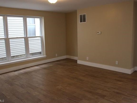 5th image of 715 3rd St