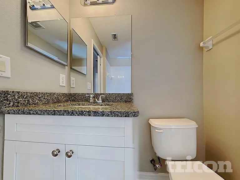 10041 Creek Bluff Dr — Photo 14