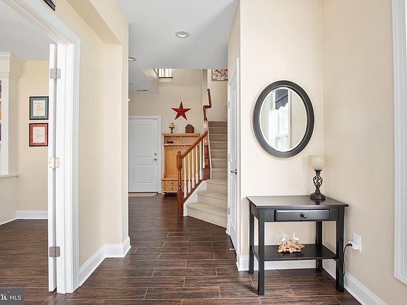 3rd image of 15864 Mackenzie Manor Dr