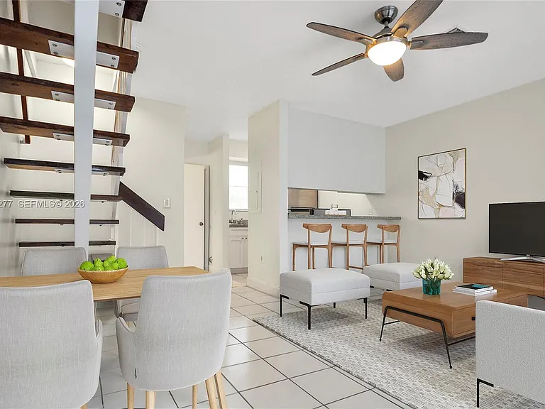 798 Crandon Blvd #33-C — Photo 2