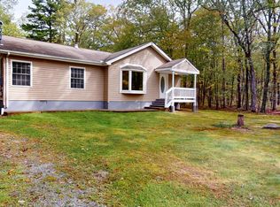 169 Hilltop Dr, Dingmans Ferry, PA 18328
