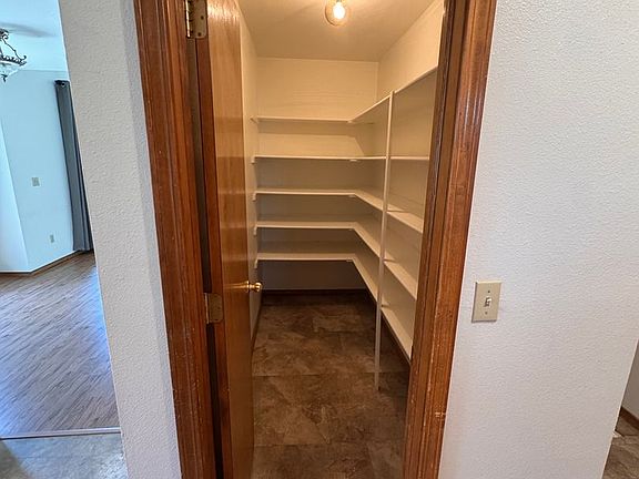 5th image of 8029 Potomac Dr