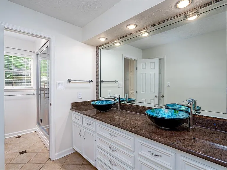 11602 Jaycreek Dr — Photo 18