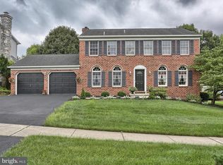 2022 Southpoint Dr, Hummelstown, PA 17036