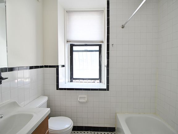5th image of 940 Saint Nicholas Ave APT B4