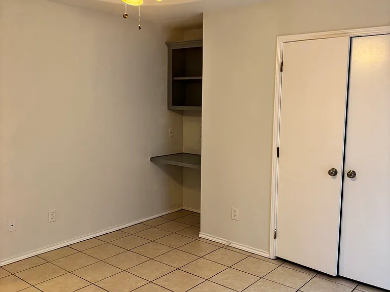 1609 Nassau St #B — Photo 12