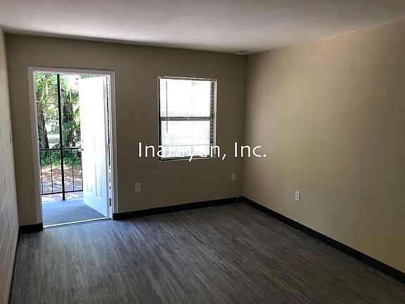 4th image of 430 Sunset Dr Unit 1