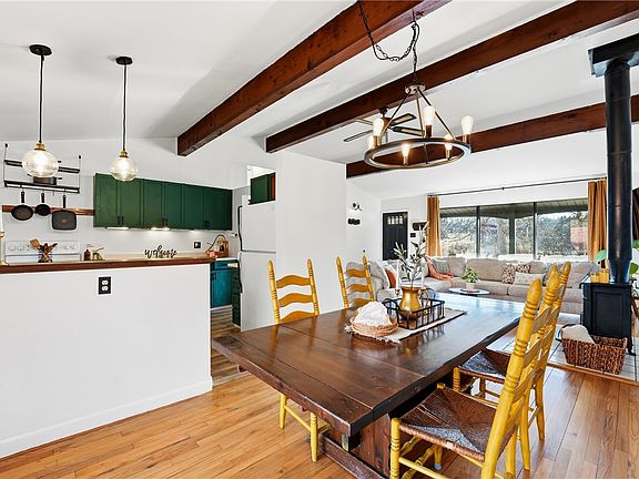 5th image of 2878 Old Plank Rd