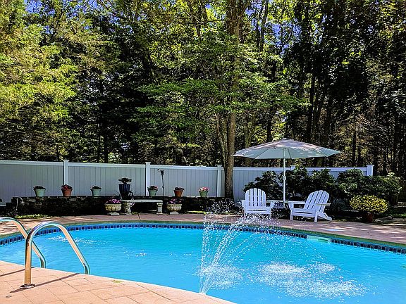 5th image of 199 Lamdan Ln
