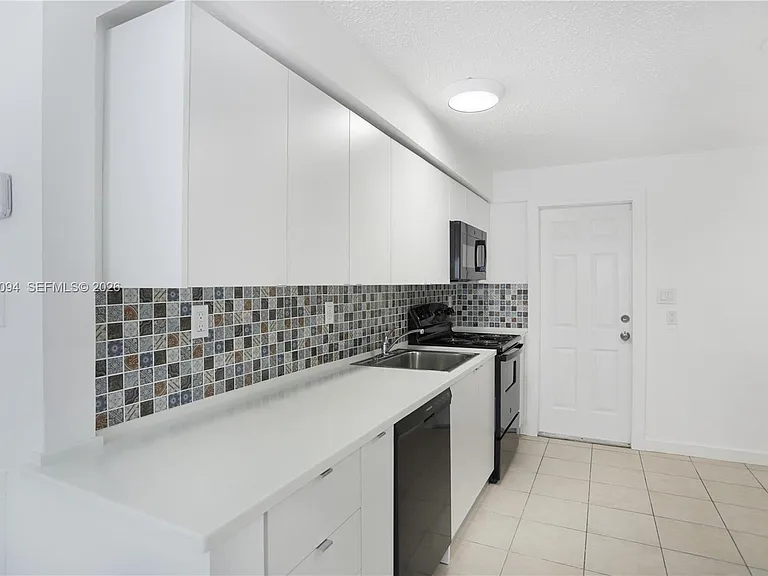 1522 SW 30th St #1 — Photo 1