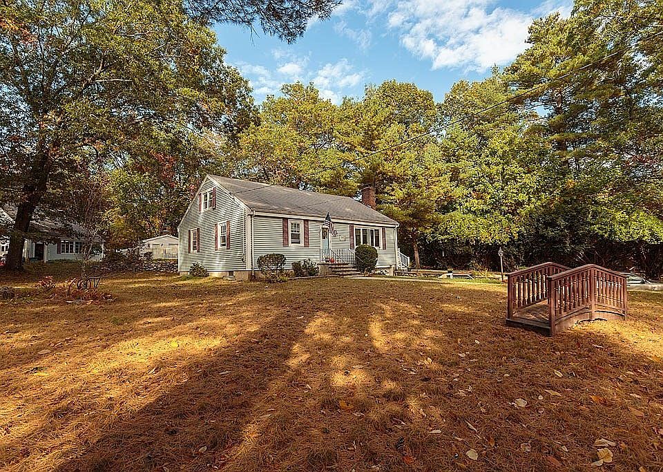 1st image of 375 Old Russell St