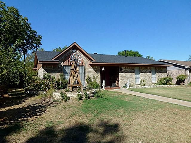 1st image of 1813 Japonica Ln