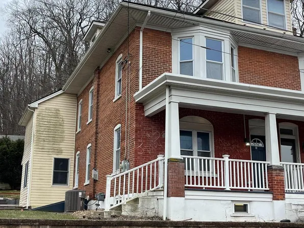 5 Ehst Rd, Bechtelsville, PA 19505