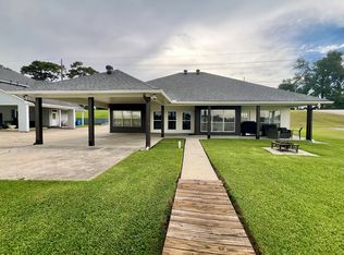 9788 False River Rd, New Roads, LA 70760