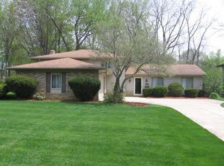 4619 Andorra Dr, North Olmsted, OH 44070