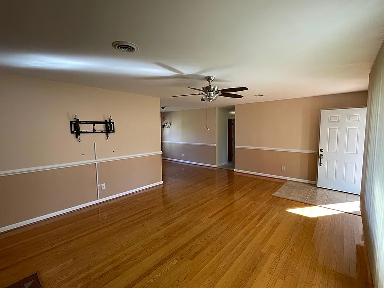 102 Caran Rd — Photo 19
