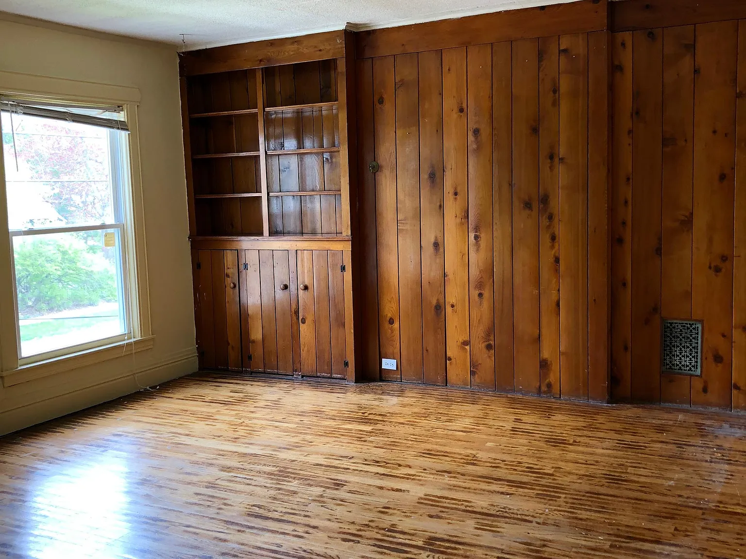 809 West Water Street - 2W — Photo 2
