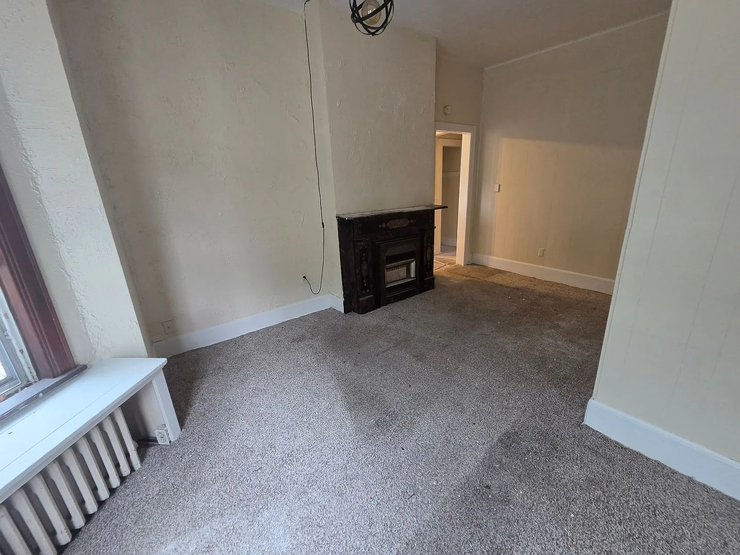 First floor 1 bedroom unit west side — Photo 3
